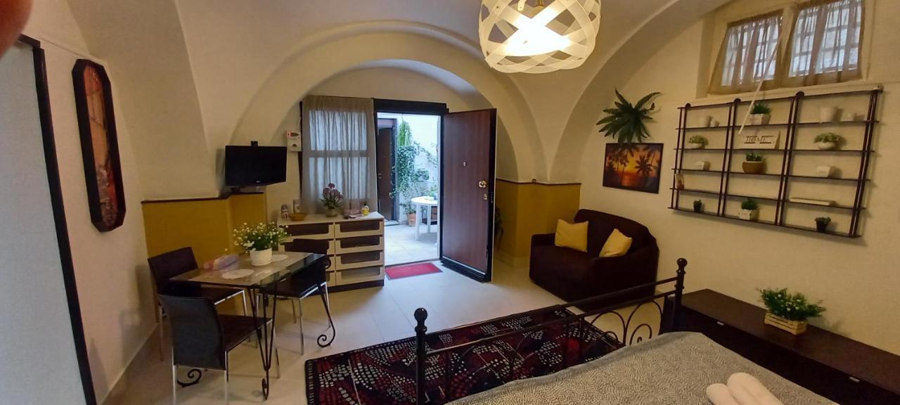 Awesomehouse Centre Bari Βίλα Εξωτερικό φωτογραφία